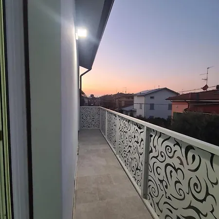 Casa Emanuela 2 公寓 *